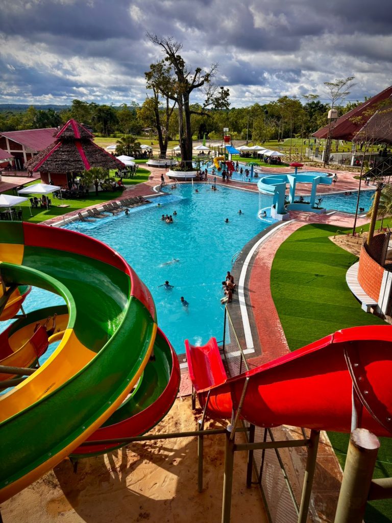 PISCINA COMPLEJO RECREATIVO IQUITOS